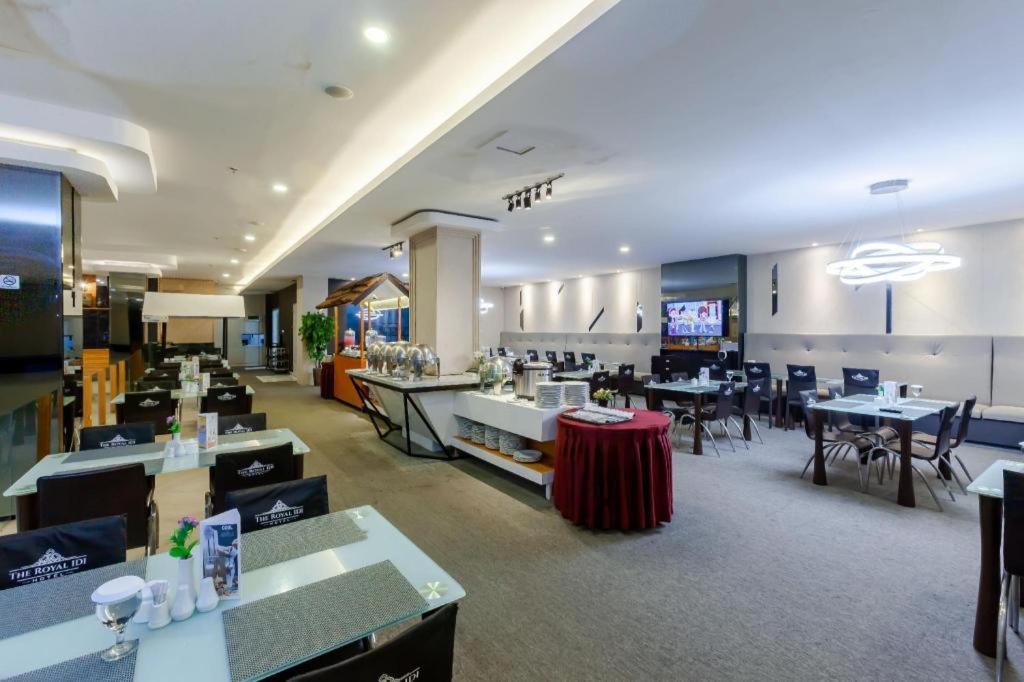 The Royal Idi Hotel Idirayeuk Εξωτερικό φωτογραφία