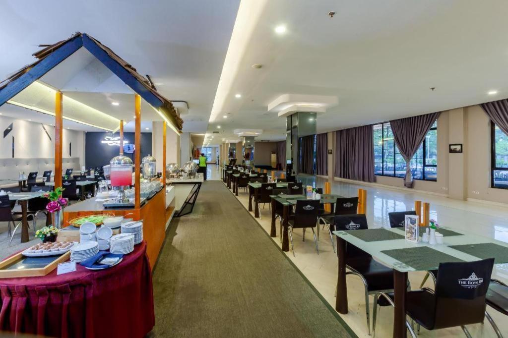 The Royal Idi Hotel Idirayeuk Εξωτερικό φωτογραφία