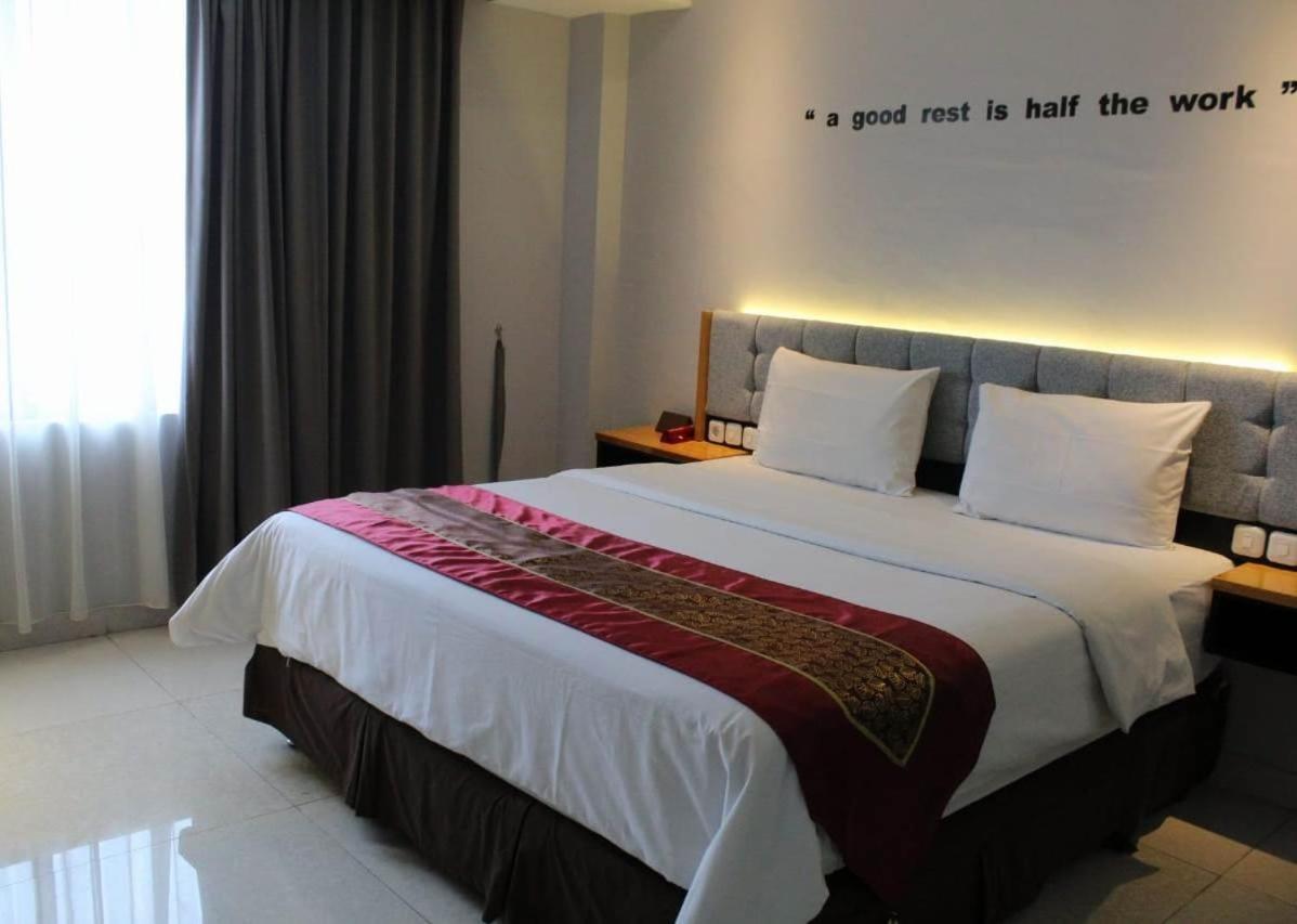 The Royal Idi Hotel Idirayeuk Εξωτερικό φωτογραφία