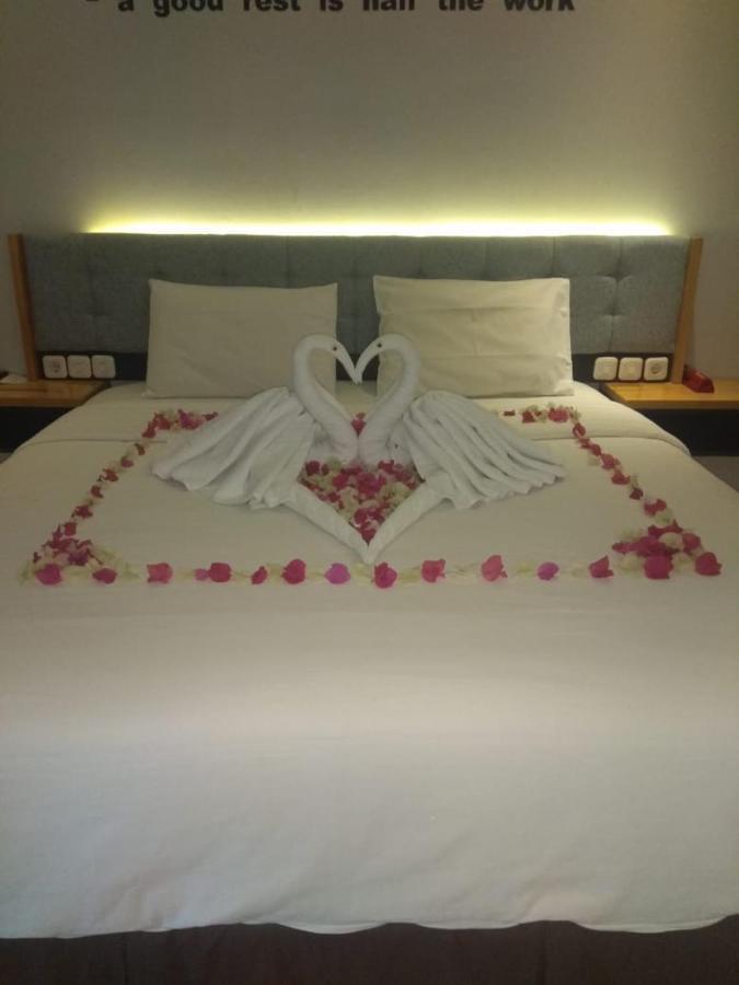 The Royal Idi Hotel Idirayeuk Εξωτερικό φωτογραφία